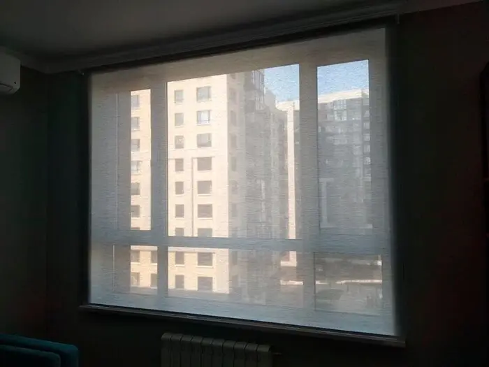 Красивые жалюзи на окна в спальню